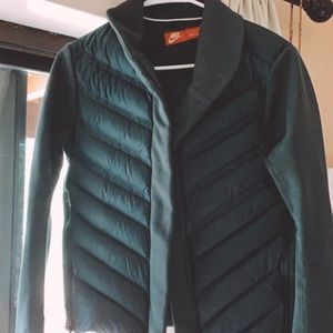 Nike Lightweight Green Puffer Jacket